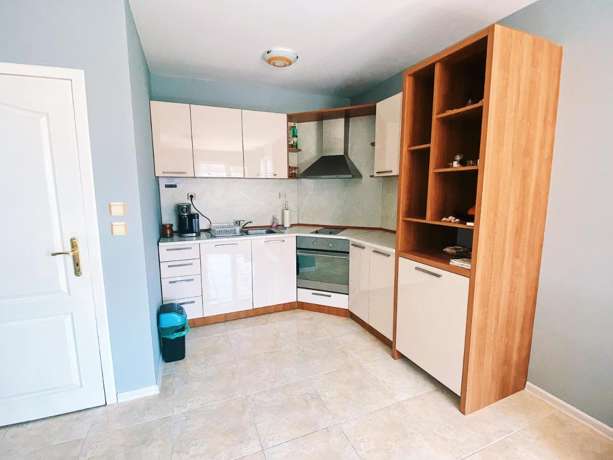First Line On The Beach Cosy Sea Paradise Apartments Kavarna Extérieur photo