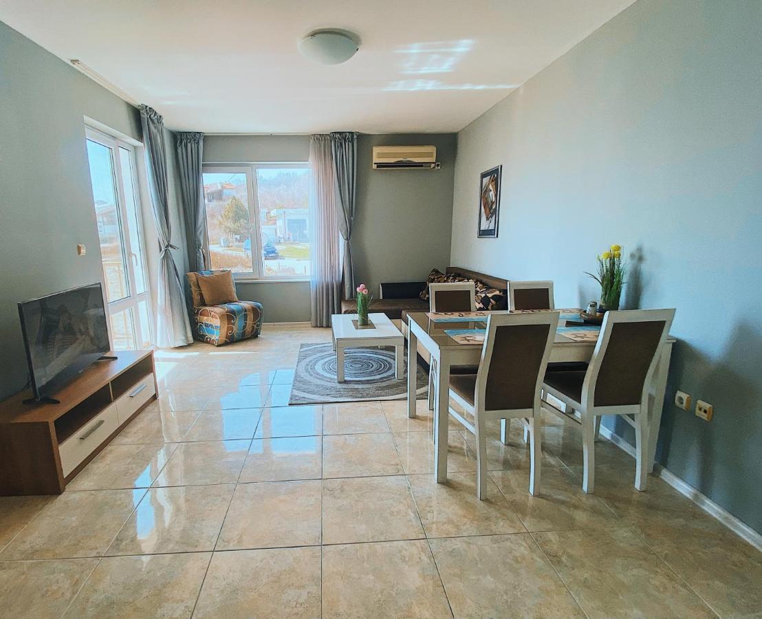 First Line On The Beach Cosy Sea Paradise Apartments Kavarna Extérieur photo