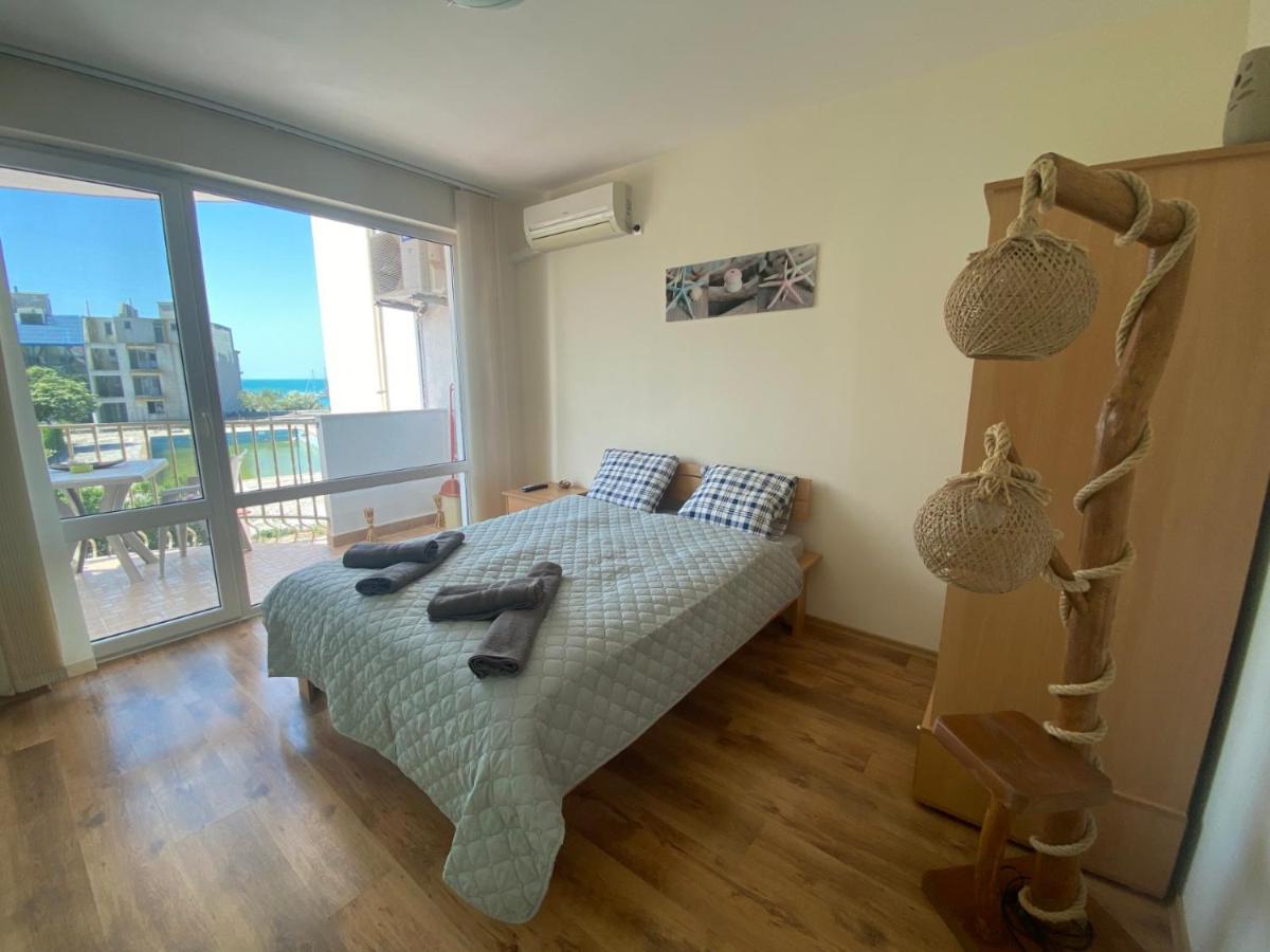 First Line On The Beach Cosy Sea Paradise Apartments Kavarna Extérieur photo