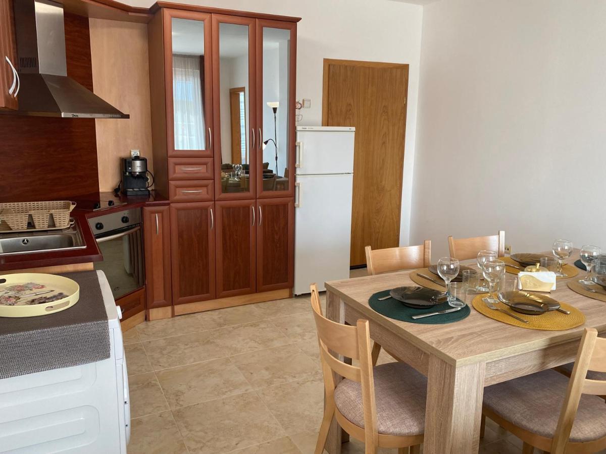First Line On The Beach Cosy Sea Paradise Apartments Kavarna Extérieur photo
