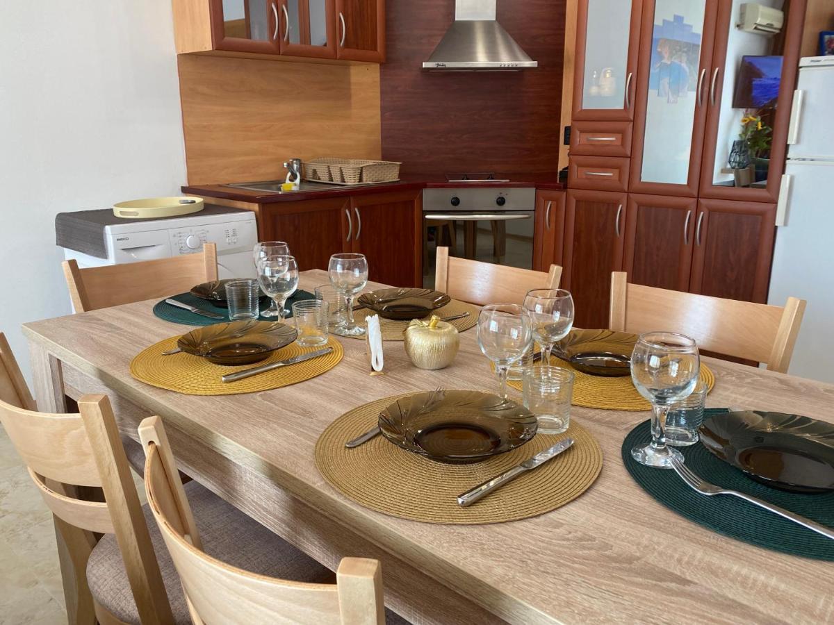 First Line On The Beach Cosy Sea Paradise Apartments Kavarna Extérieur photo