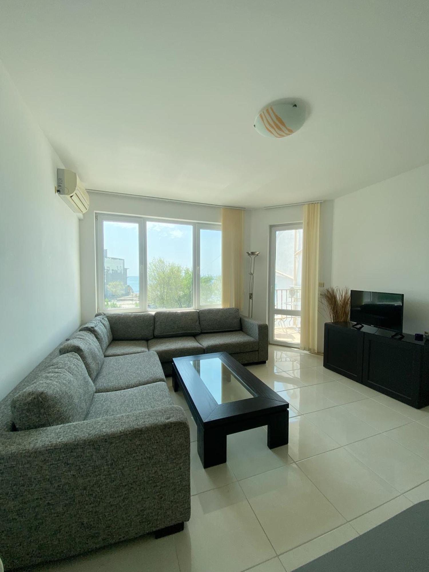 First Line On The Beach Cosy Sea Paradise Apartments Kavarna Extérieur photo